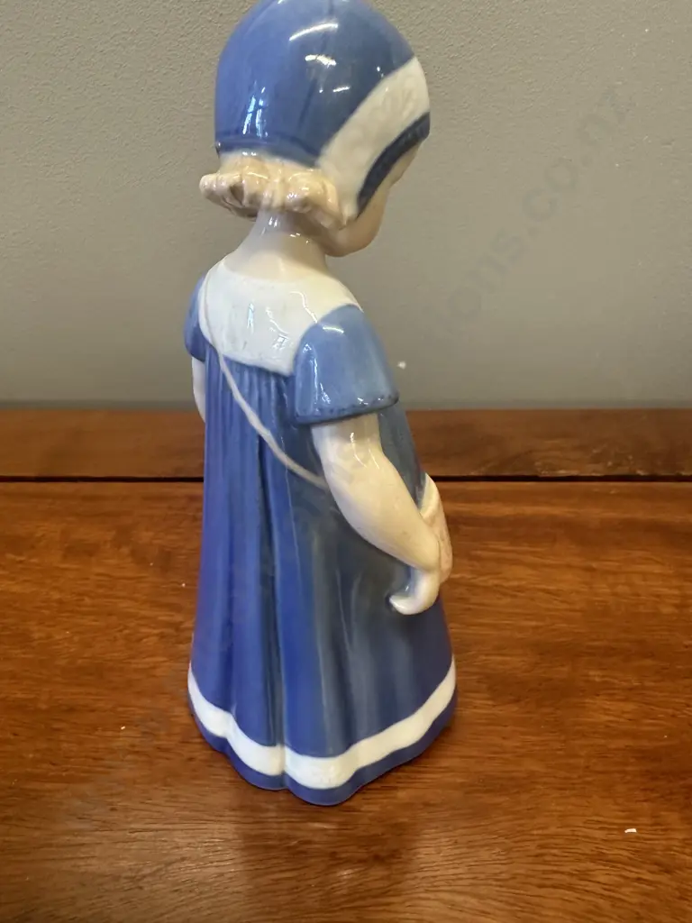 Bing & Grondahl Else Little Girl Figurine  Image 1++
